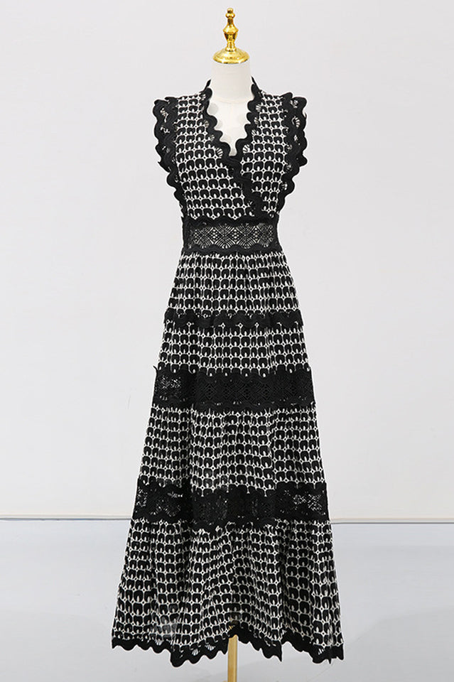 Women's Laser Cut Wavy Trim Maxi Dress Black